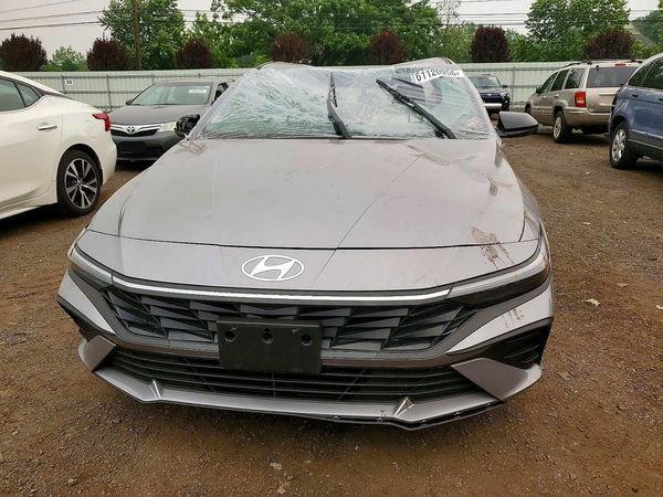 2025 HYUNDAI ELANTRA