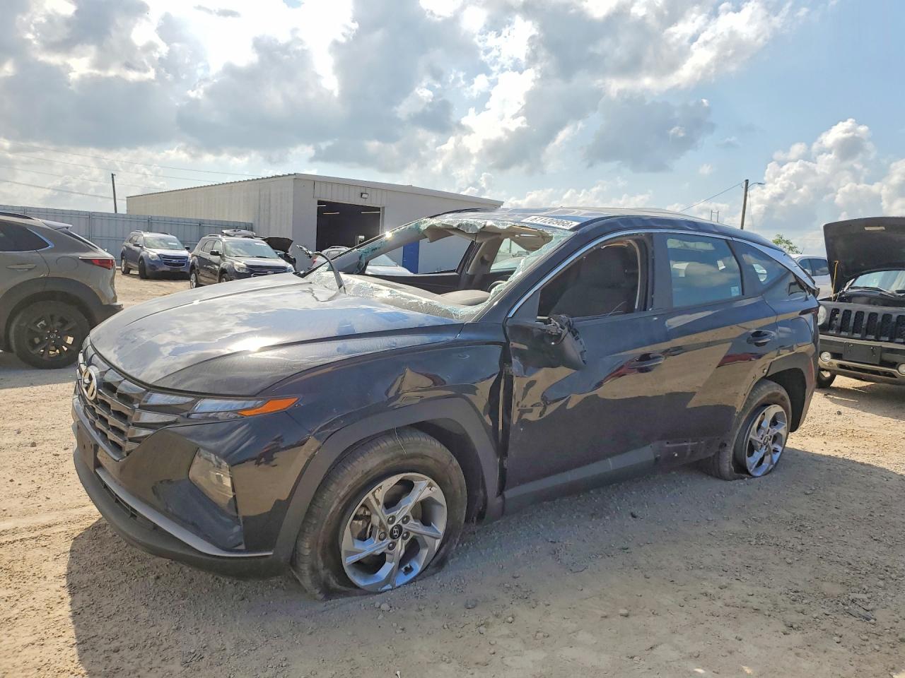 2023 HYUNDAI TUCSON SE