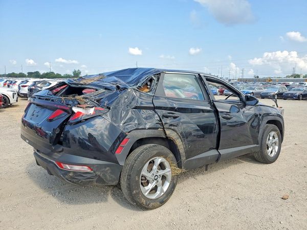 2023 HYUNDAI TUCSON SE
