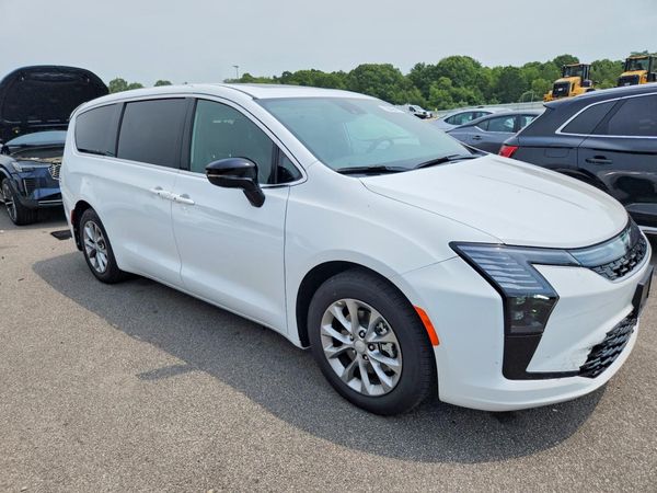 2027 CHRYSLER PACIFICA Limited