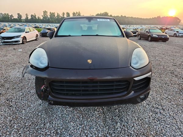 2016 PORSCHE CAYENNE