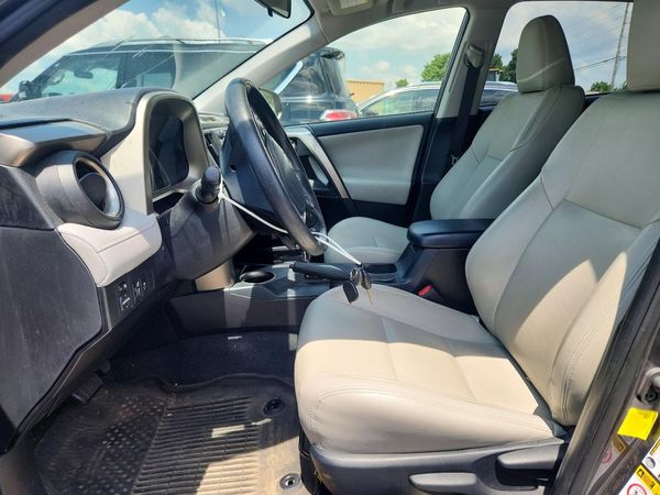 2015 TOYOTA RAV4 XLE (M Grade)