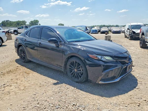 2021 TOYOTA CAMRY XSE