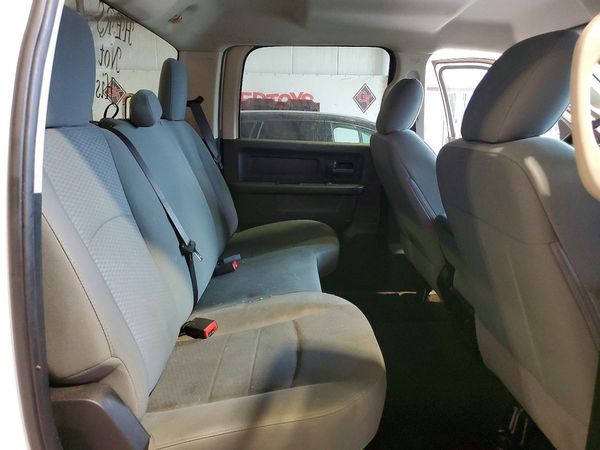 2017 RAM 2500 ST CREW CAB 4X4