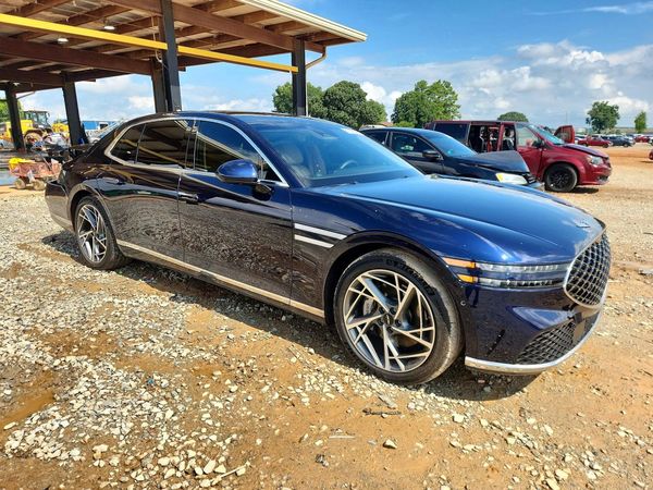 2023 GENESIS G90