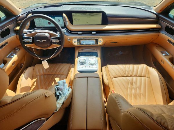 2023 GENESIS G90