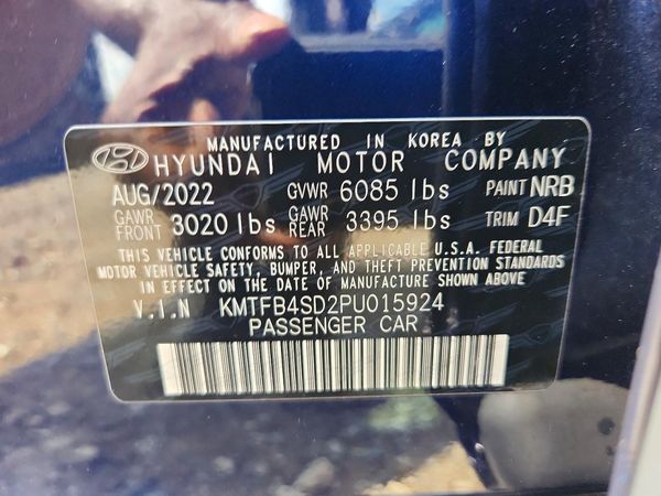 2023 GENESIS G90