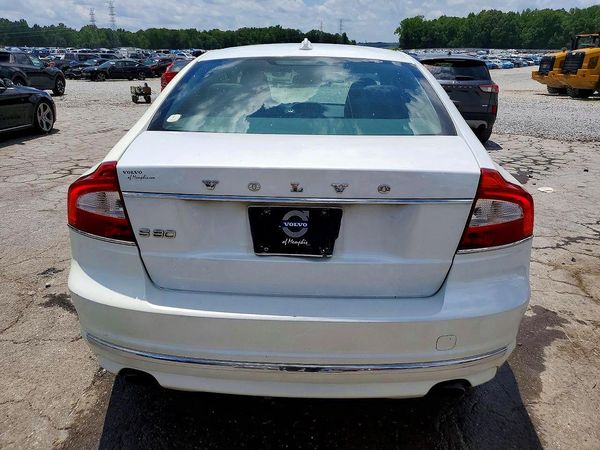 2014 VOLVO S80