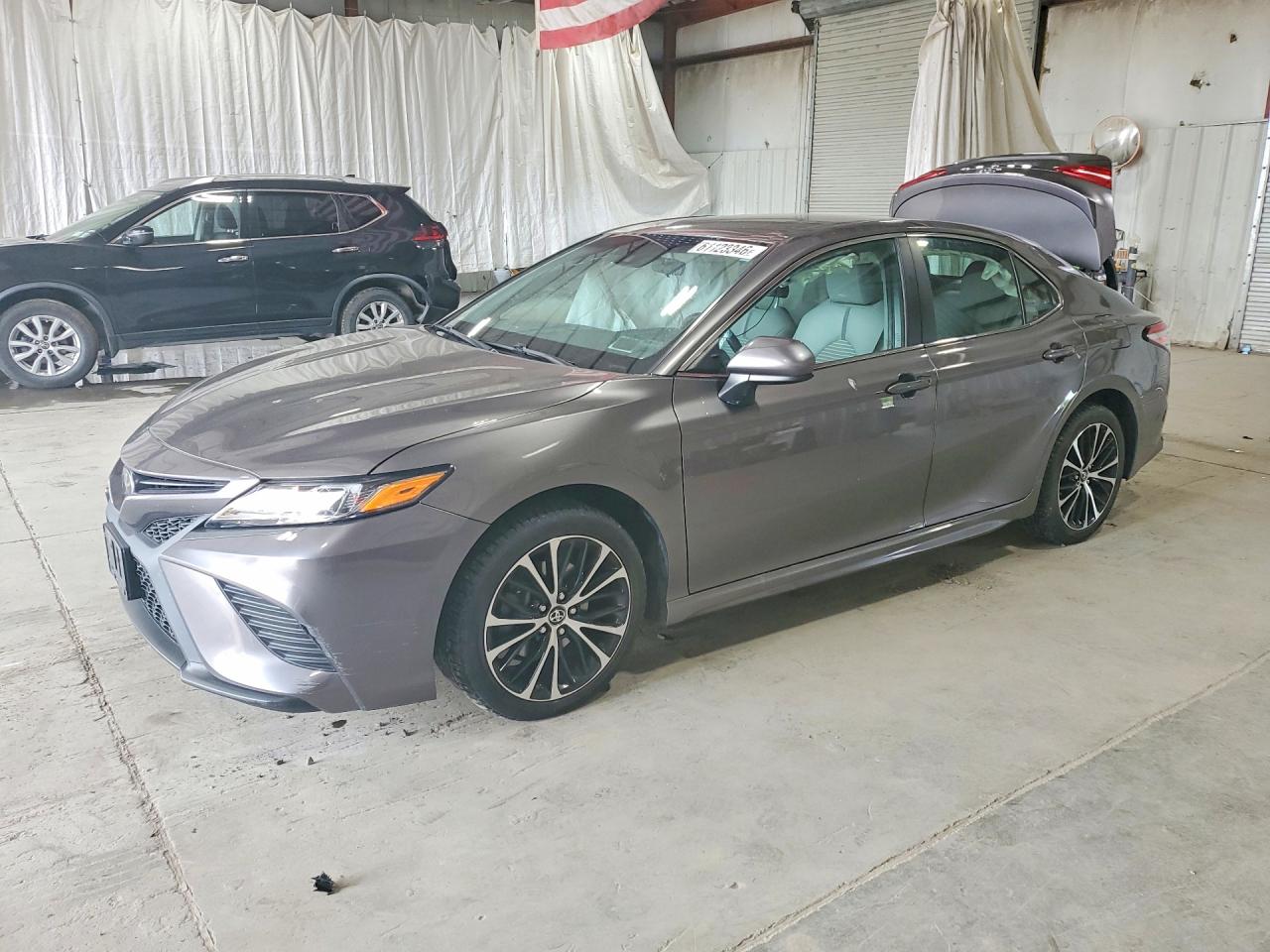 2018 TOYOTA CAMRY
