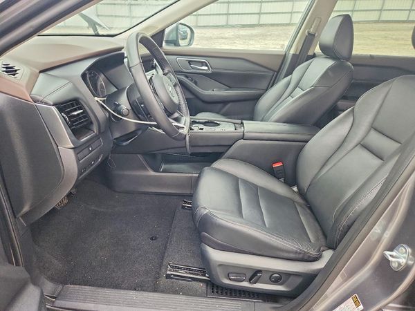 2021 NISSAN ROGUE SL — DENT