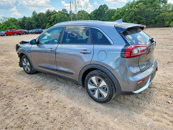 2017 KIA NIRO