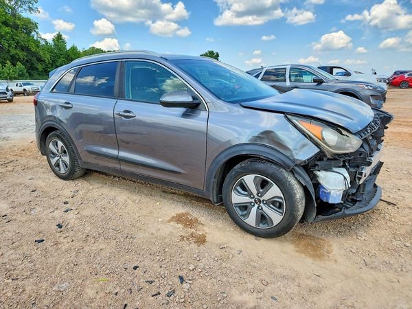 2017 KIA NIRO