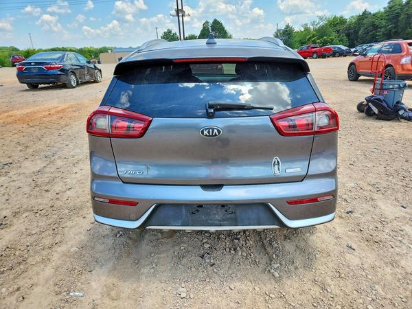 2017 KIA NIRO