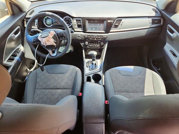 2017 KIA NIRO
