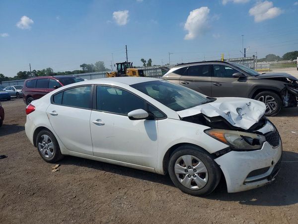 2016 KIA FORTE GL (Middle-Low Grade)