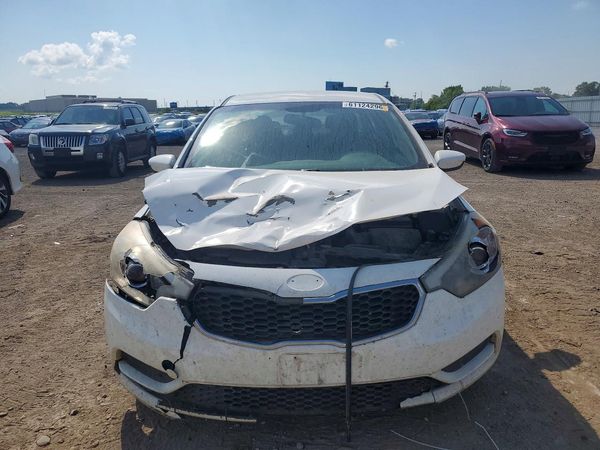 2016 KIA FORTE GL (Middle-Low Grade)
