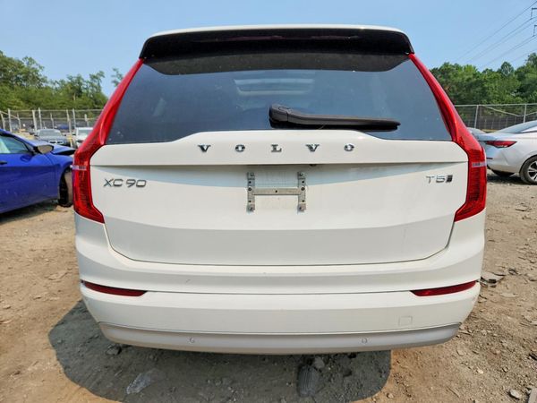 2022 VOLVO XC90 Momentum (excl S60)