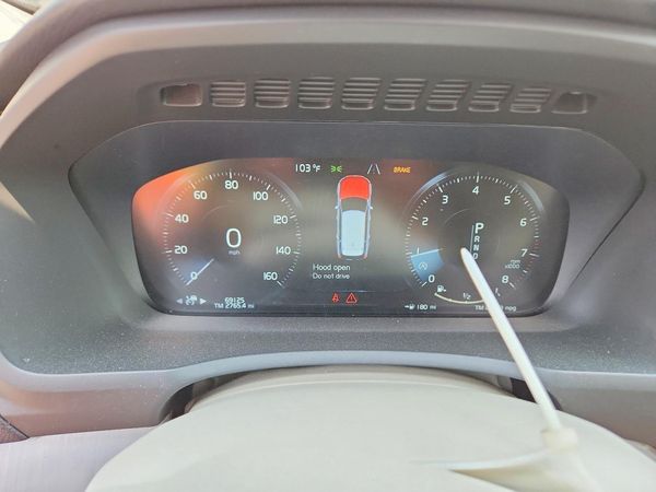 2022 VOLVO XC90 Momentum (excl S60)