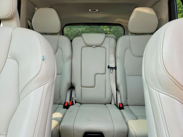 2022 VOLVO XC90 Momentum (excl S60)