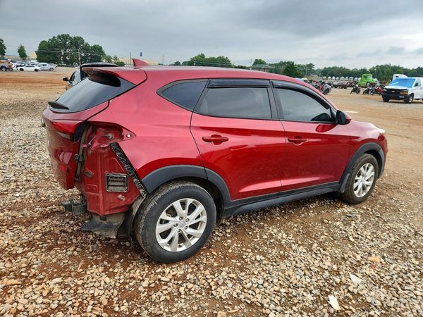 2021 HYUNDAI TUCSON SE