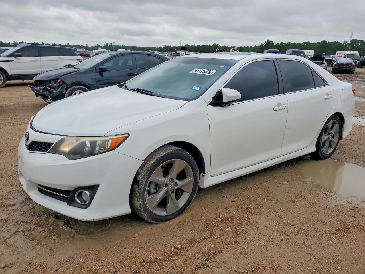 2014 TOYOTA CAMRY