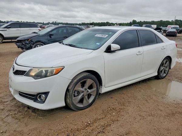 2014 TOYOTA CAMRY
