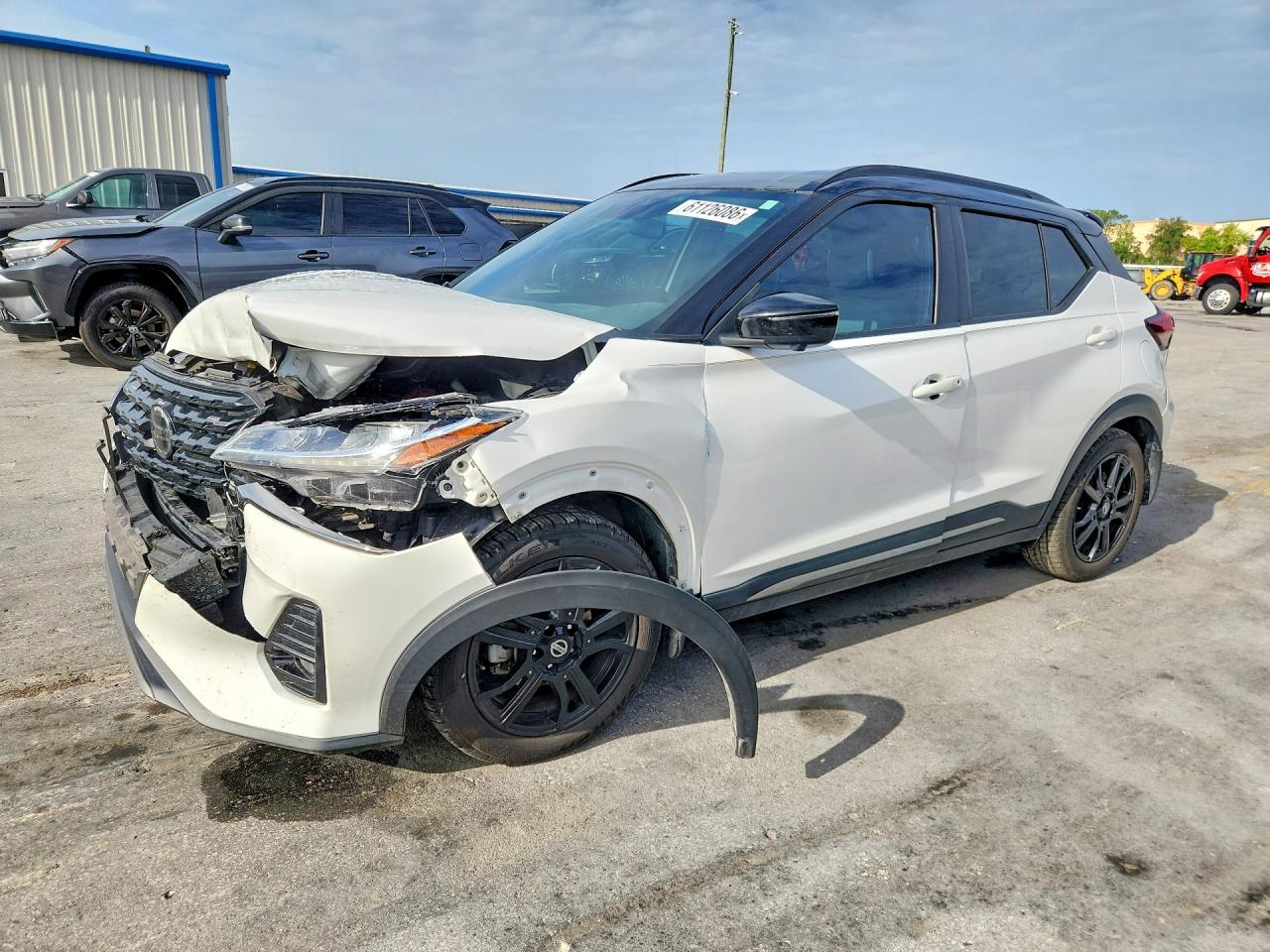 2021 NISSAN KICKS SR