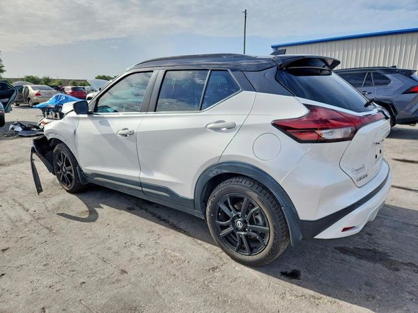 2021 NISSAN KICKS SR