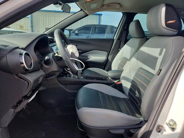 2021 NISSAN KICKS SR