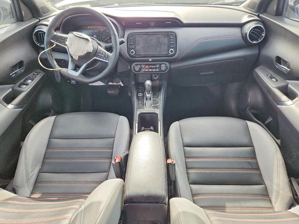 2021 NISSAN KICKS SR