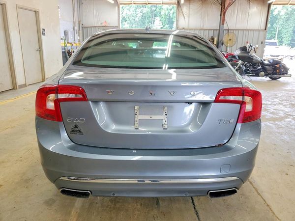 2018 VOLVO S60 Premier