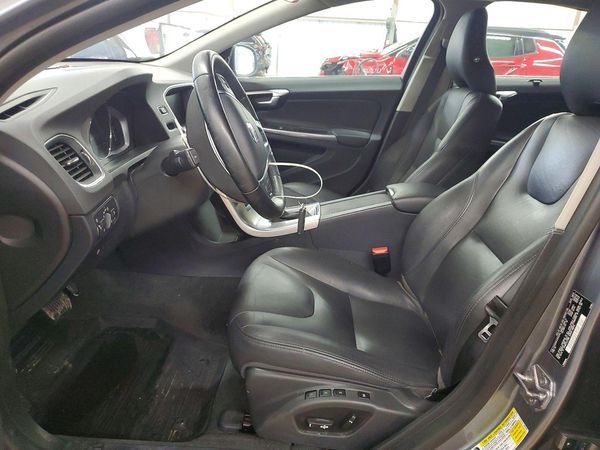 2018 VOLVO S60 Premier
