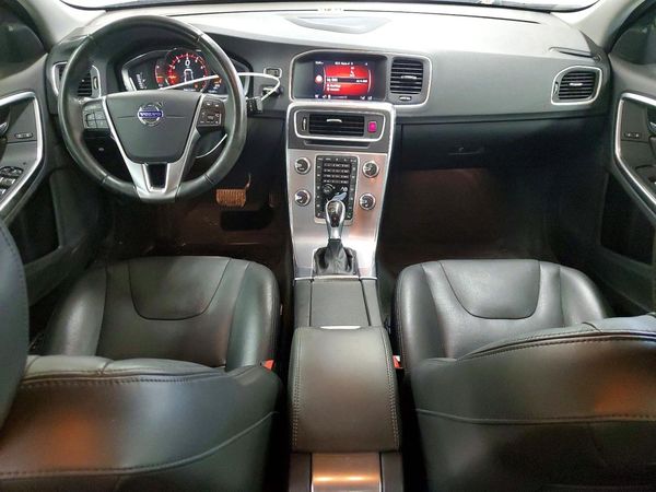 2018 VOLVO S60 Premier
