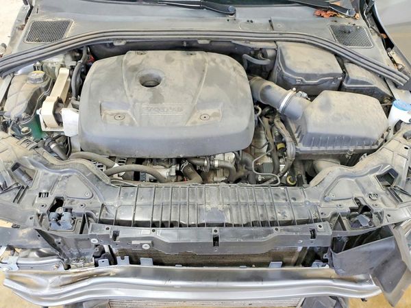 2018 VOLVO S60 Premier
