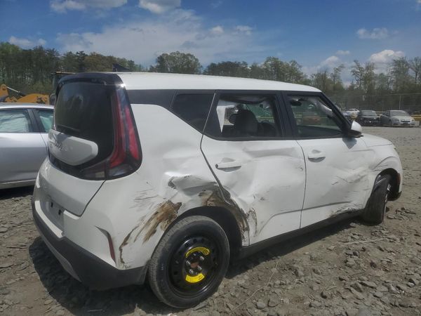 2024 KIA SOUL LX, S