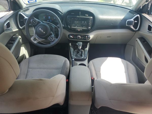 2024 KIA SOUL LX, S