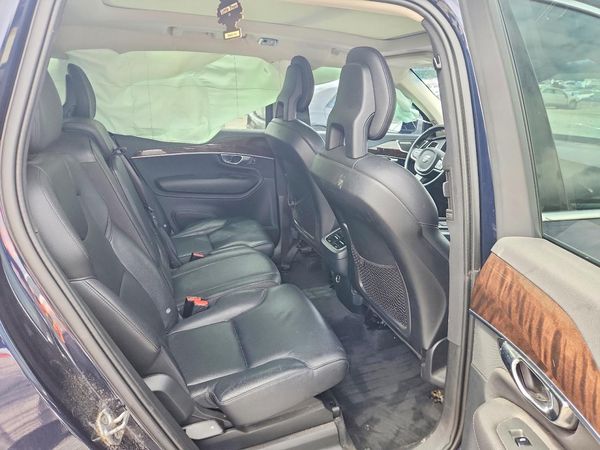 2016 VOLVO XC90 SV42 Momentum