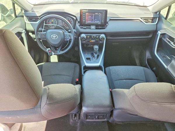 2020 TOYOTA RAV4 XLE