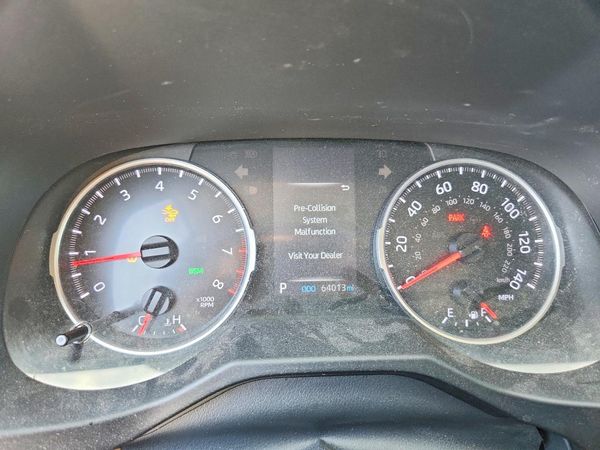 2020 TOYOTA RAV4 XLE