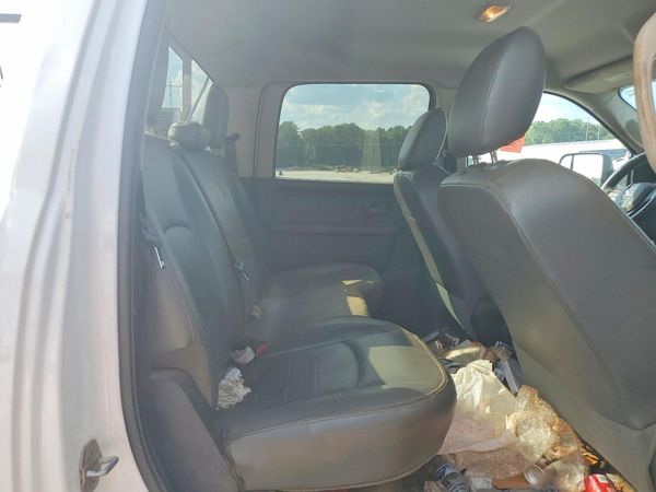 2015 RAM 3500 CREW CAB CHASSIS