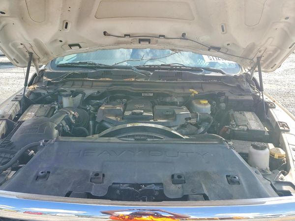 2015 RAM 3500 CREW CAB CHASSIS