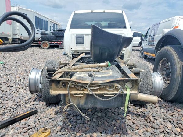 2024 RAM 3500 CREW CAB CHASSIS 4X4