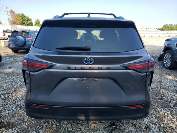 2021 TOYOTA SIENNA