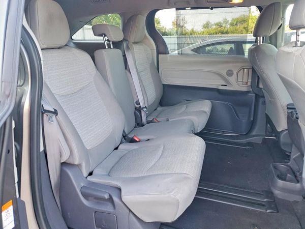 2021 TOYOTA SIENNA
