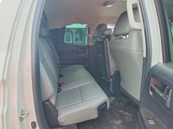 2018 TOYOTA TUNDRA SR/SR5