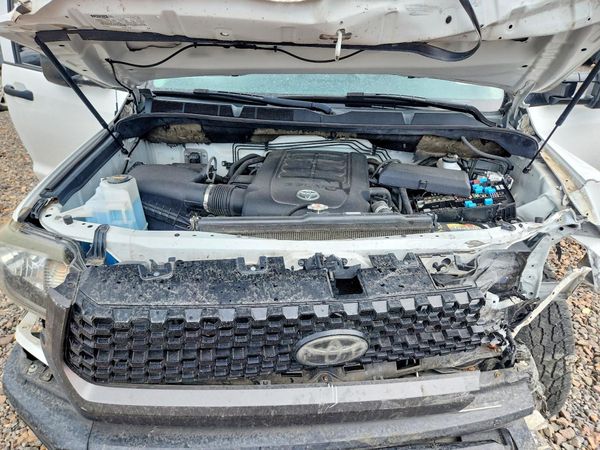 2018 TOYOTA TUNDRA SR/SR5