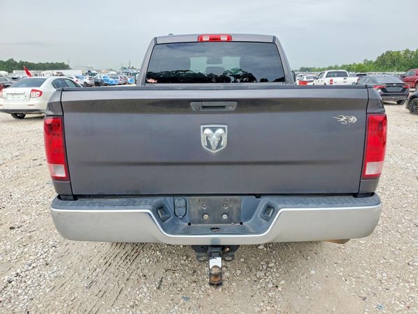 2014 RAM 1500 ST QUAD CAB 4X2