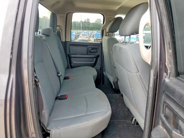 2014 RAM 1500 ST QUAD CAB 4X2