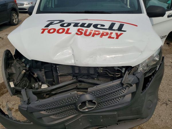 2017 MERCEDES-BENZ METRIS