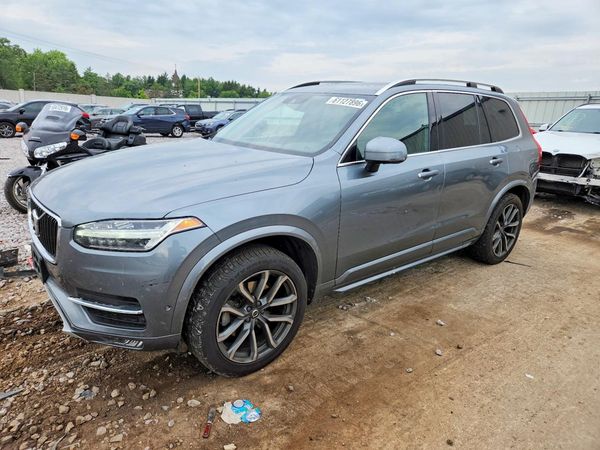 2018 VOLVO XC90 Momentum